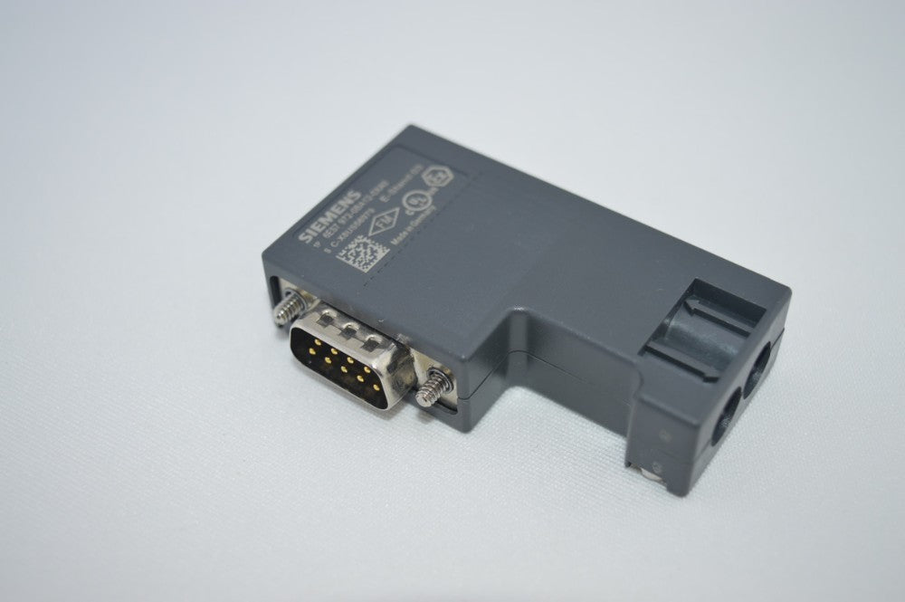 new in box 6ES7972-0BA12-0XA0 6ES7 972-0BA12-0XA0 SIMATIC s7 The connector