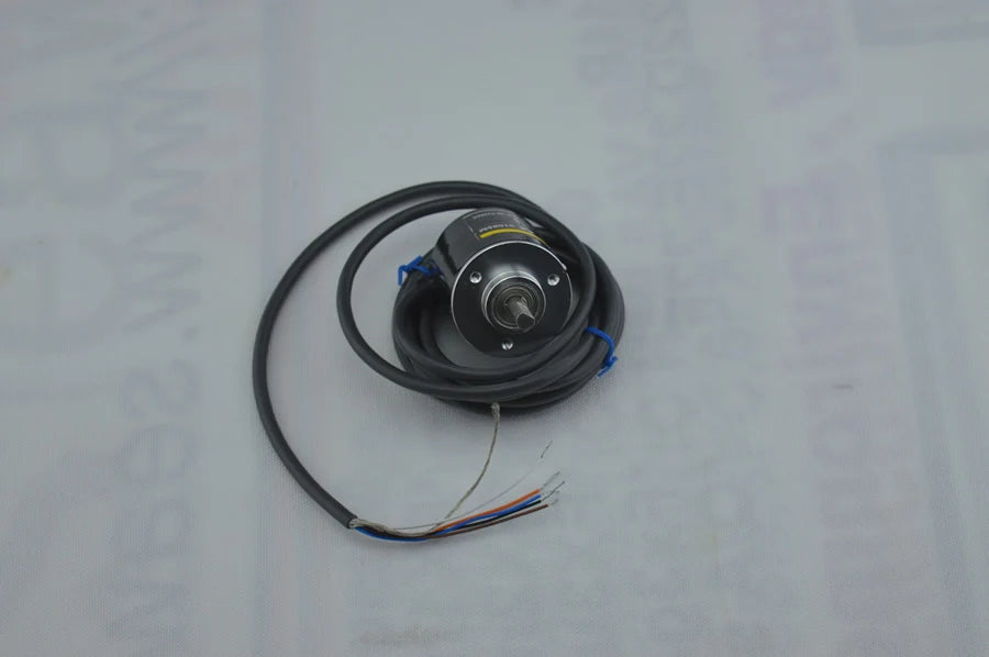 E6B2-CWZ6C 5000,3600, 3000, 2500, 2048, 2000, 1800, 1500, 1200, 1024,1000 P/R E6B2-CWZ6C Rotary Encoder,HAVE IN STOCK