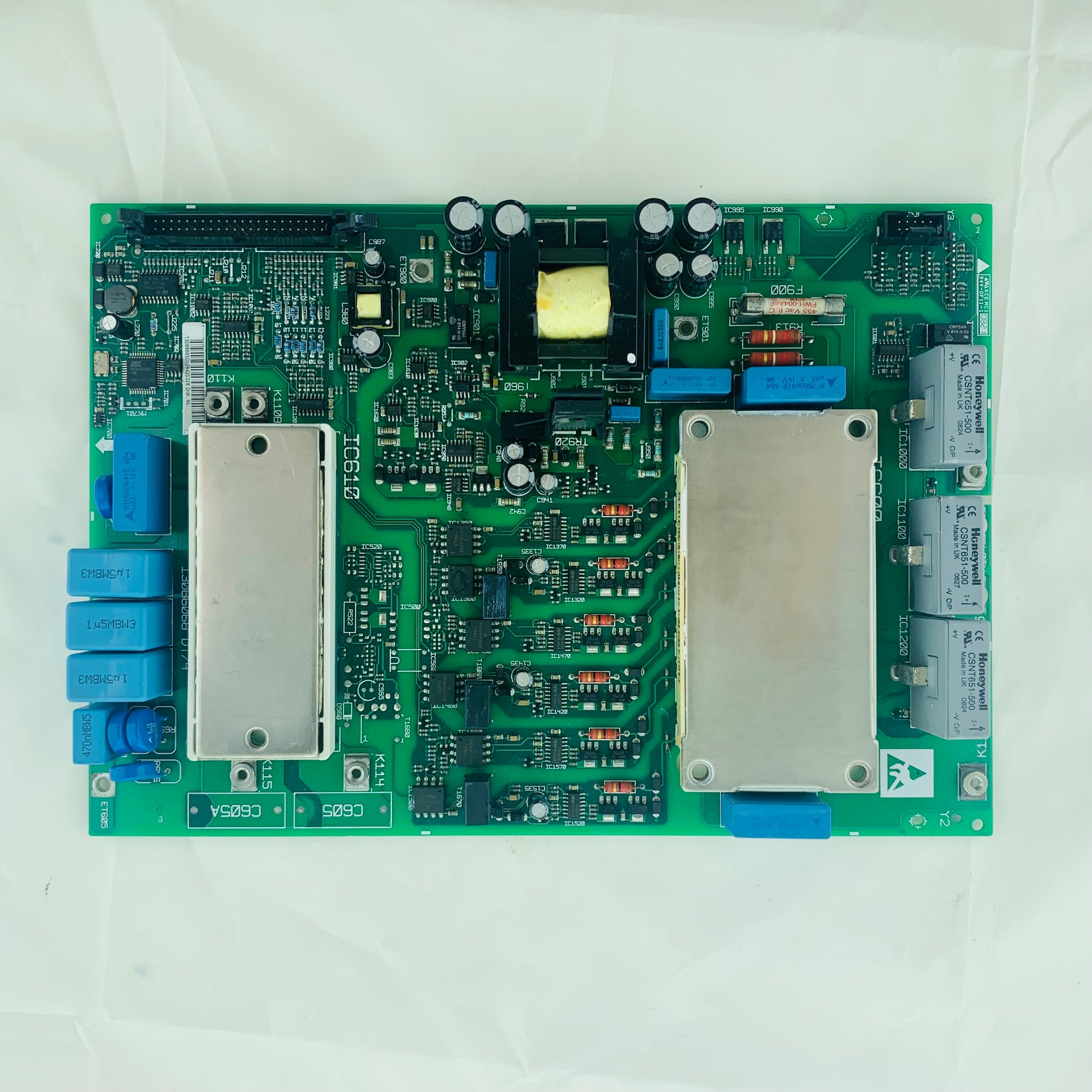 Danfoss inverter 30kW driver board 130B6068.DT/9 functions normally and is over 90% new.