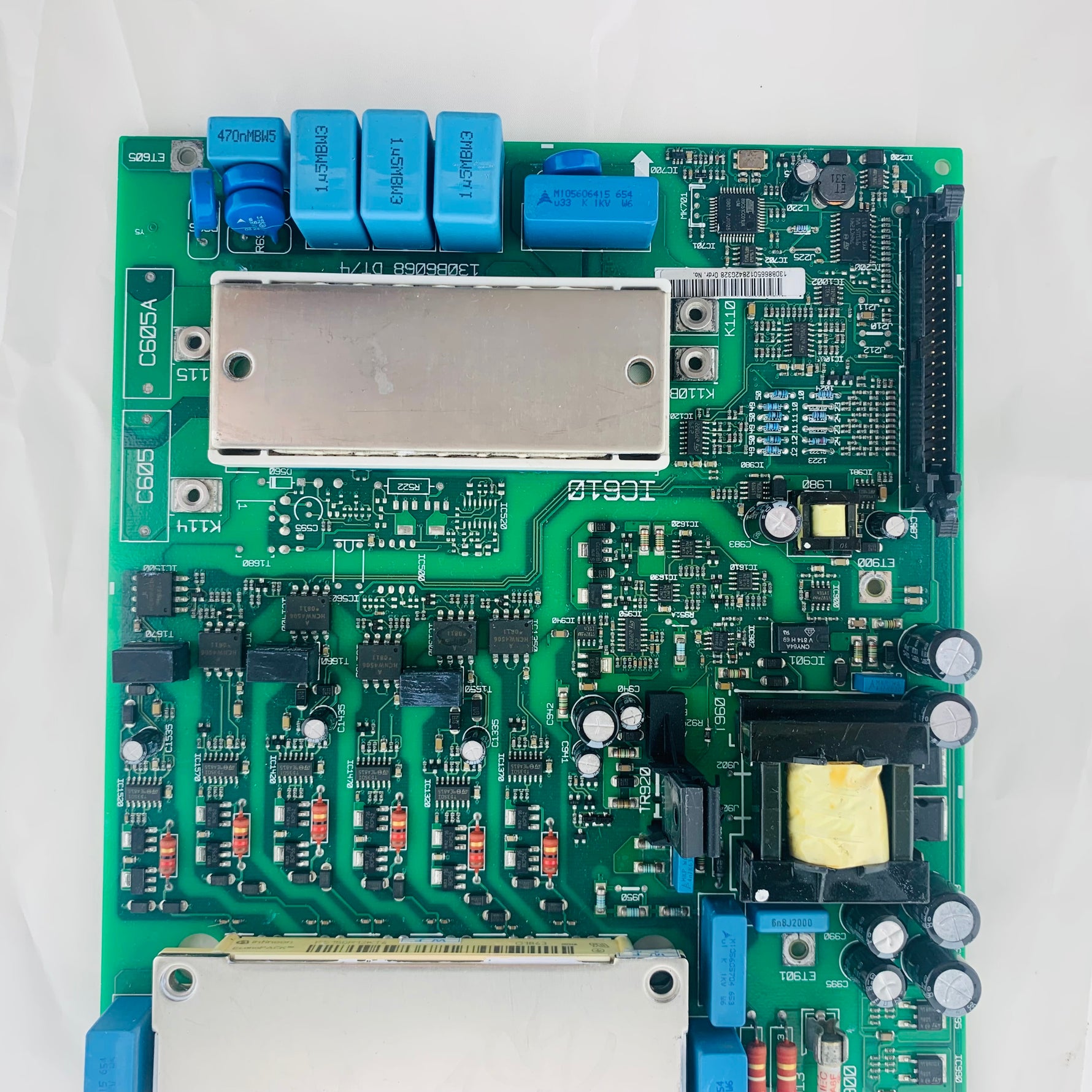 Danfoss inverter 30kW driver board 130B6068.DT/9 functions normally and is over 90% new.