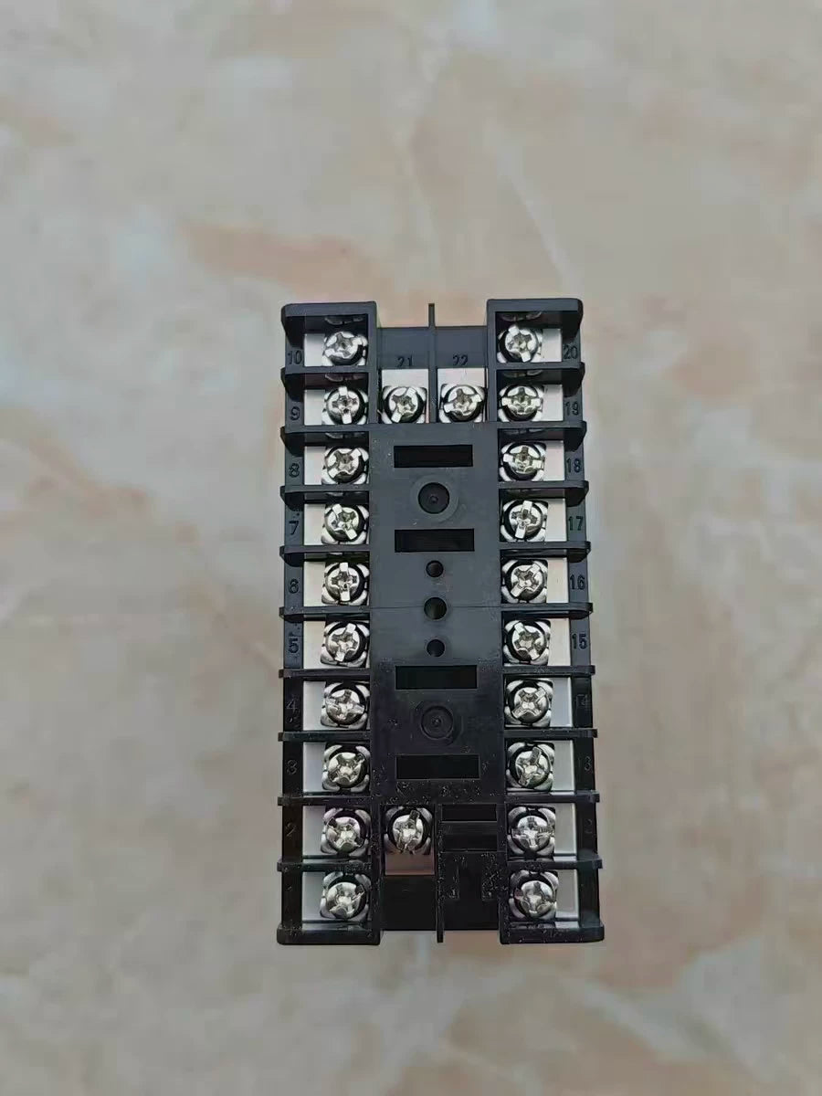 Genuine Omron E5EK-AA2-DRT / E5EK-AA2-500 / E5EK-AA2 / AA202 201 Temperature Controller, 96×48mm, Dual Alarm, PID, In Stock
