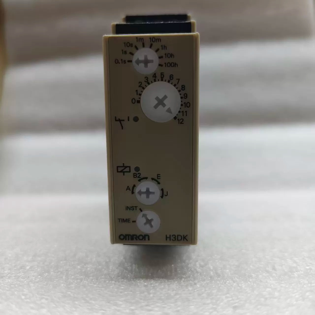 Genuine Omron H3DK-M1/M2/S1/S2/G/F/HBS/HDS/HBL/HDL Power-Off Delay Timer, DIN Rail Mount, 22.5mm, In Stock