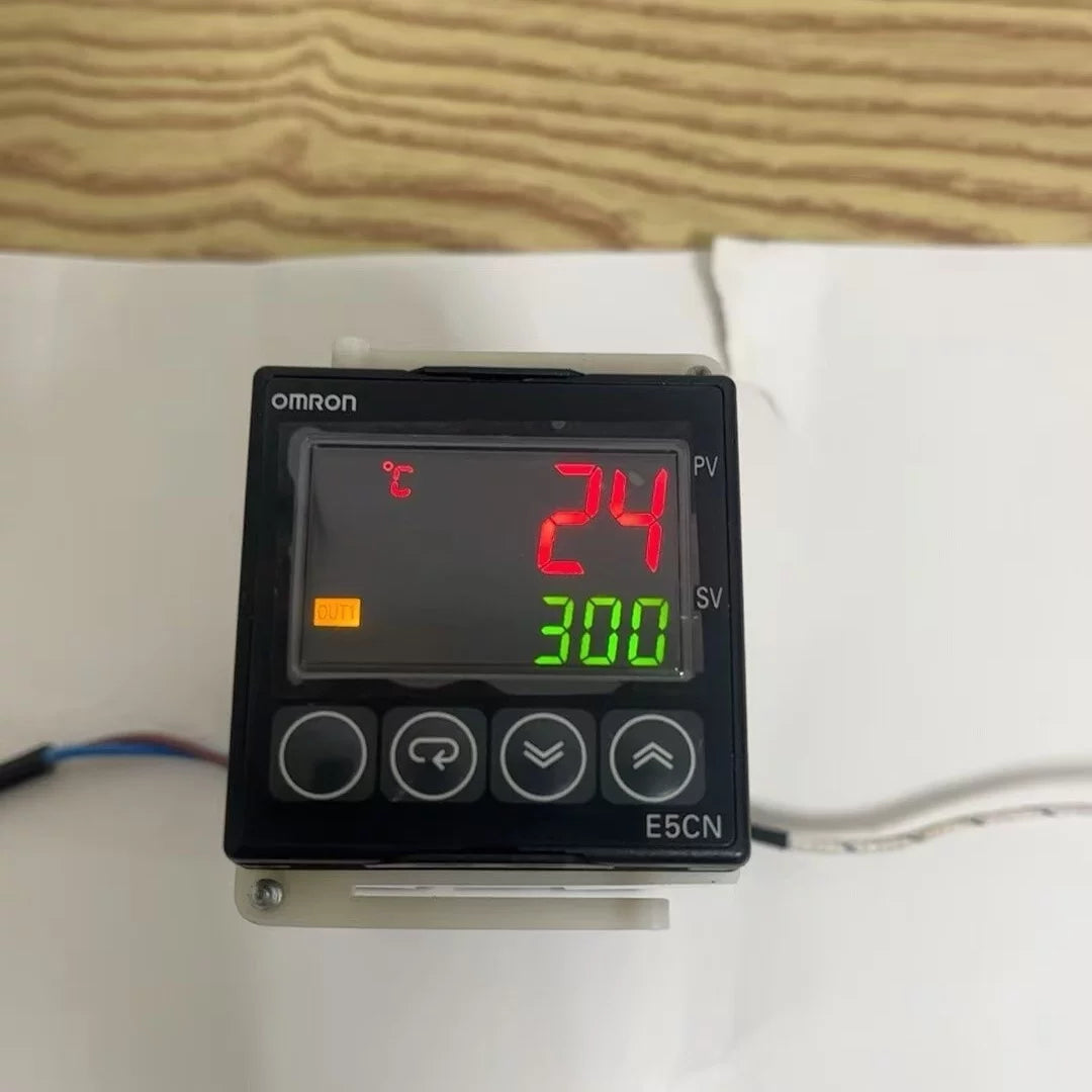 Original Omron E5CN (R2MT/Q2MT/R2/Q2), E5CZ-Q2MT & E5CC-RX2ASM-800 Digital Thermostat, 48×48mm, Universal Input, PID Auto-Tuning, Relay/SSR/Current Output, 100–240VAC, Industrial Grade