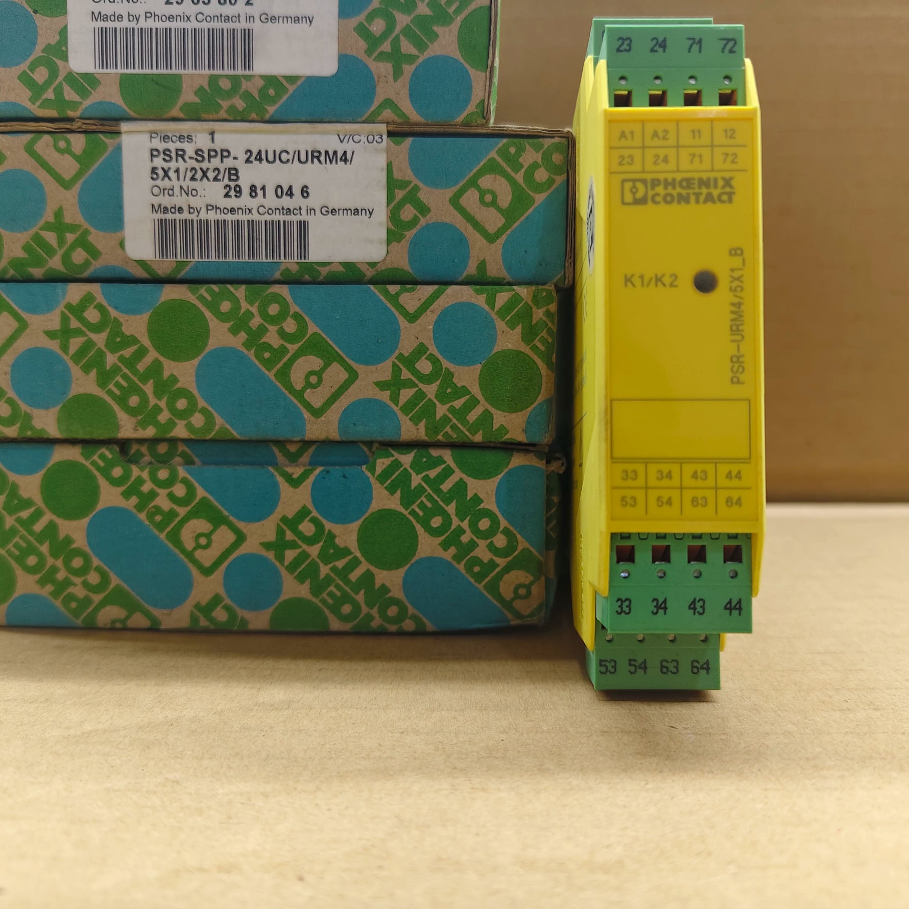 Genuine Phoenix Contact PSR-SCP/SCP-24UC-URM4/5X1/2X2/B Safety Relay (2981046/2963743/29810), 24V UC, 5NO+1NC, Force-Guided, Cat.4/PL e, DIN Rail, In Stock