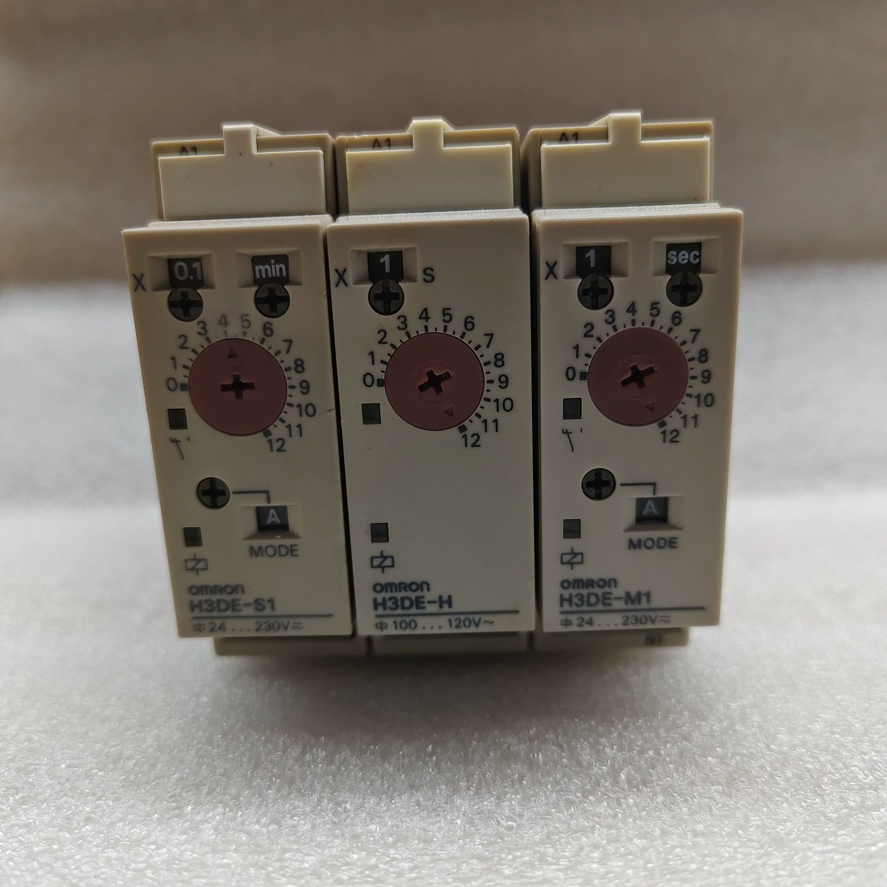 Genuine Omron H3DK-M1/M2/S1/S2/G/F/HBS/HDS/HBL/HDL Power-Off Delay Timer, DIN Rail Mount, 22.5mm, In Stock