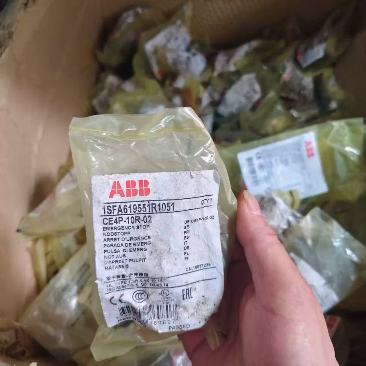 Genuine ABB CE4T CE4P CE3T Mushroom Head Emergency Stop Button (CE4T-10R-01/02, CE4P-10R-01/02), 40mm Red, Twist/Pull Reset, DIN Panel Mount, IP69K, In Stock