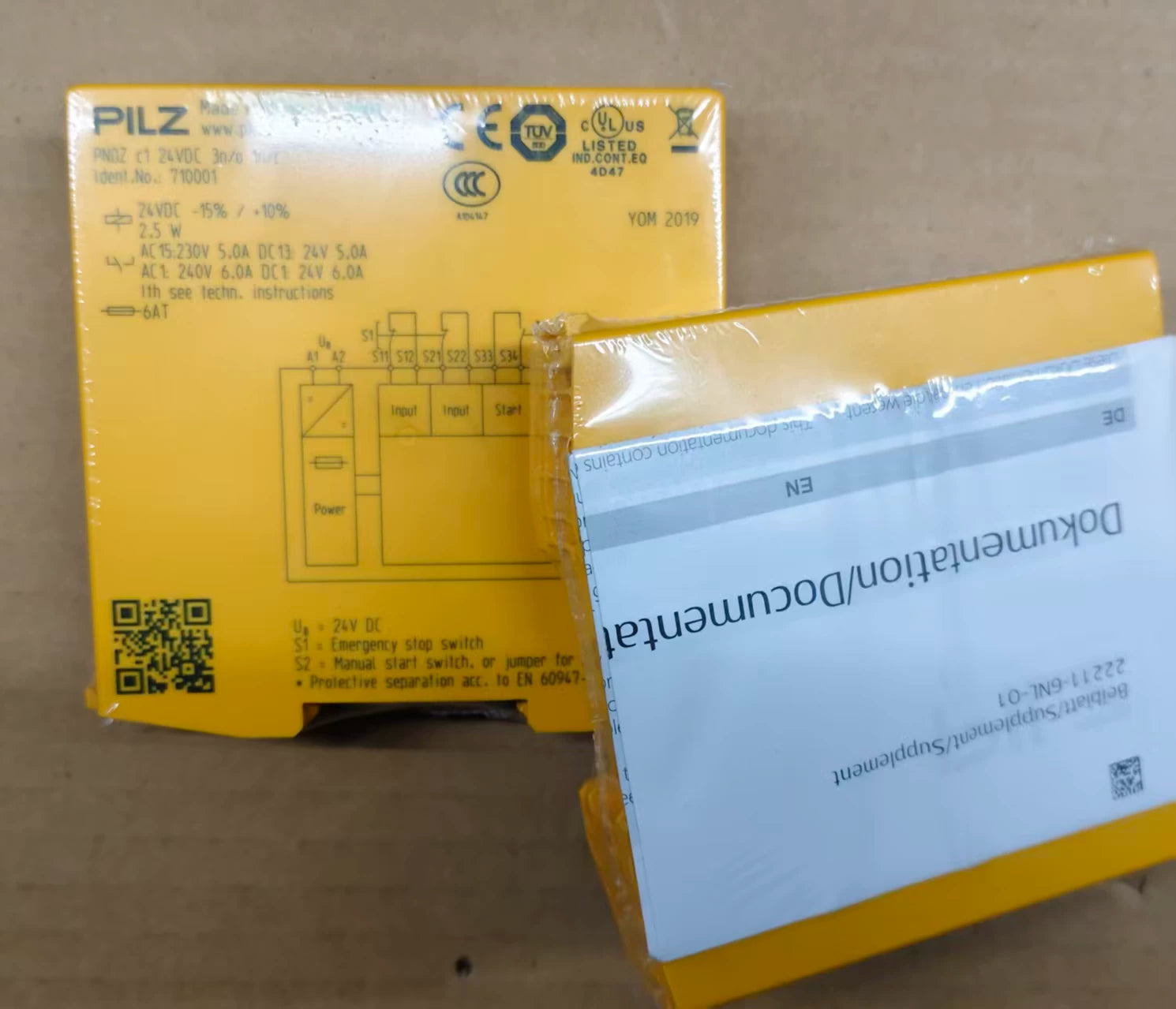 Genuine Pilz PNOZ C1 710001 / PNOZ C2 710002 Safety Relay, DC24V, PLe/Cat.4, DIN Rail, In Stock
