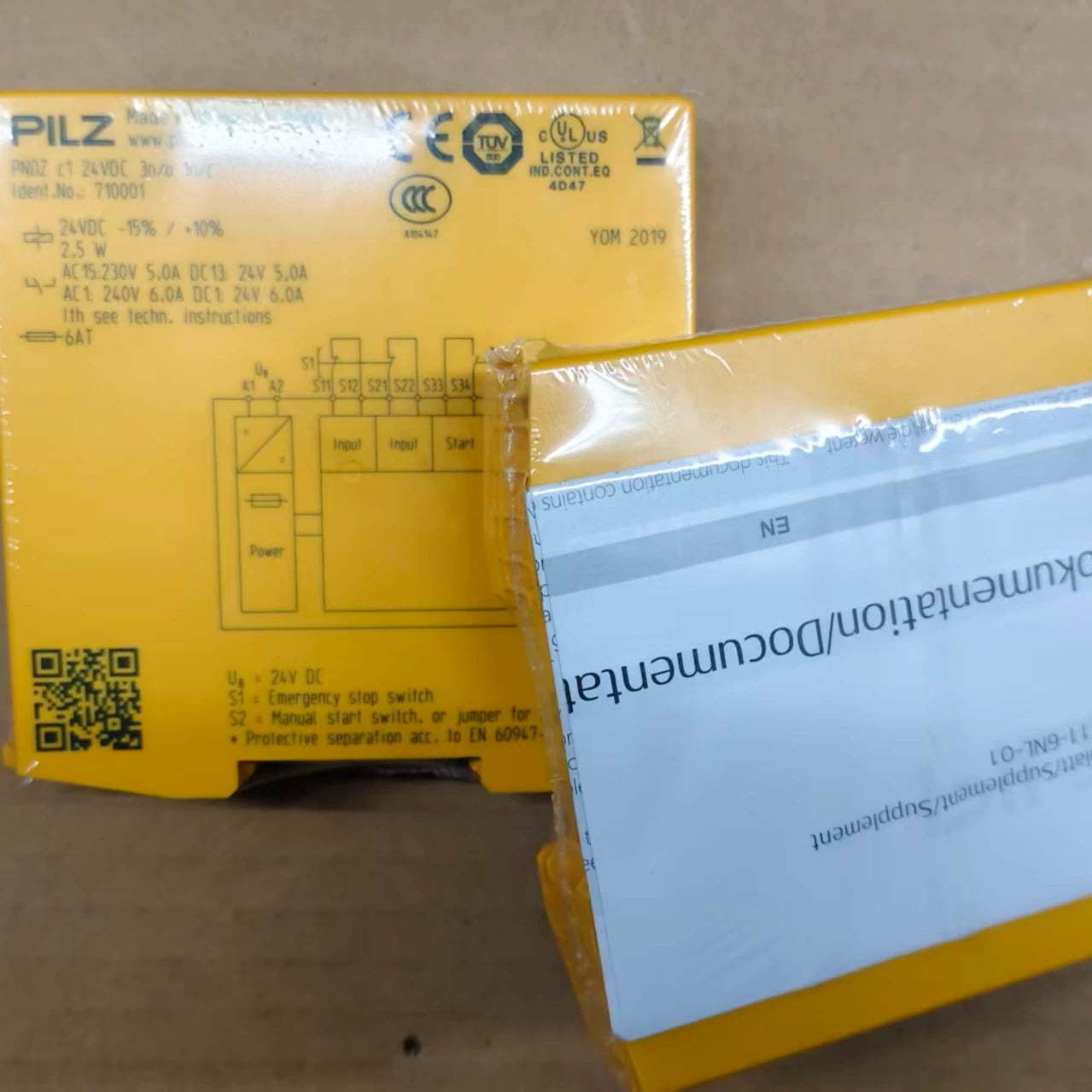 Genuine Pilz PNOZ C1 710001 / PNOZ C2 710002 Safety Relay, DC24V, PLe/Cat.4, DIN Rail, In Stock