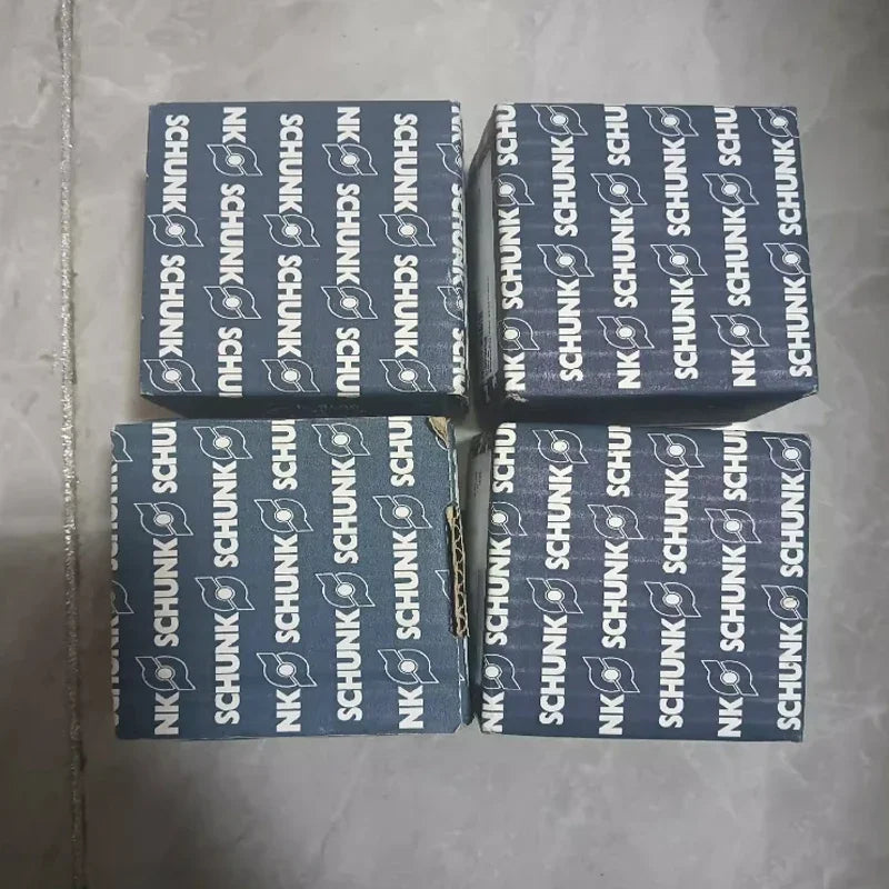 Brand new and original KGG80-30 0303060  IN 40-S-M8-PNP 03011474
