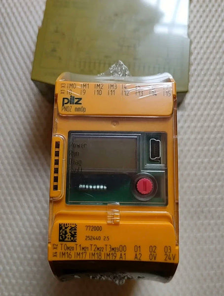 Brand new and original 772000