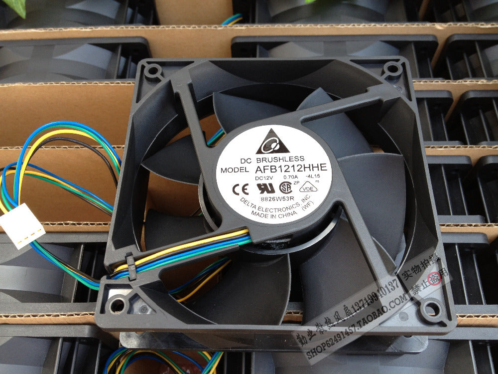 Brand new original Taiwan Delta AFB1212HHE 12038 12V 0.7A120 * 120 * 38mm double ball bearing four-wire PWM cooling fan