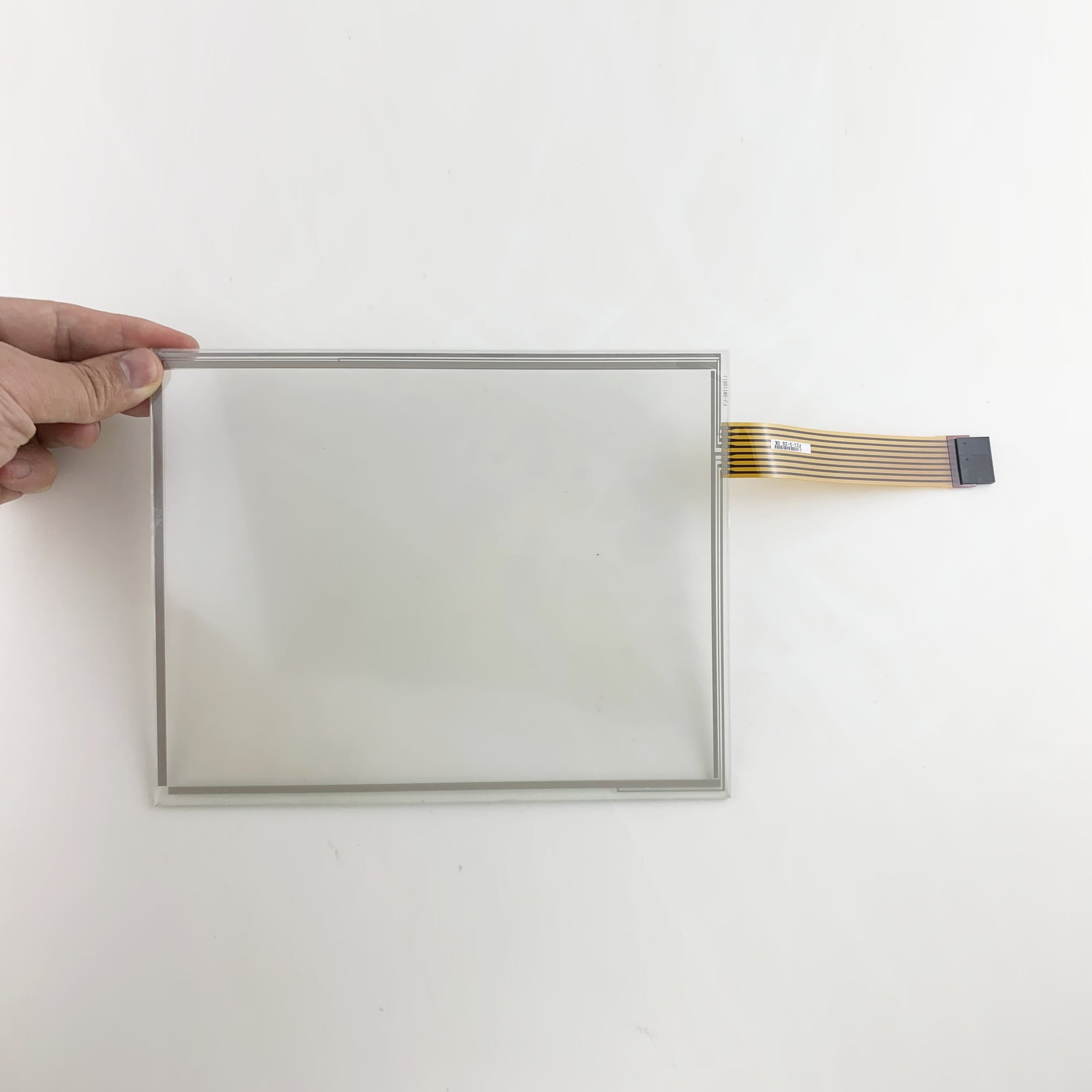 PL8 (1) _10-00001R. B Touchpad