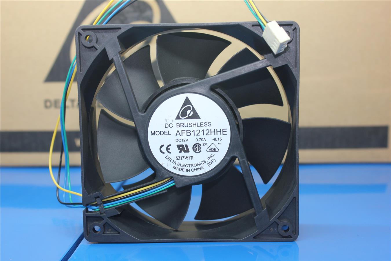 New original AFB1212HHE 12cm 12V 0.70A double ball four-wire PWM cooling fan