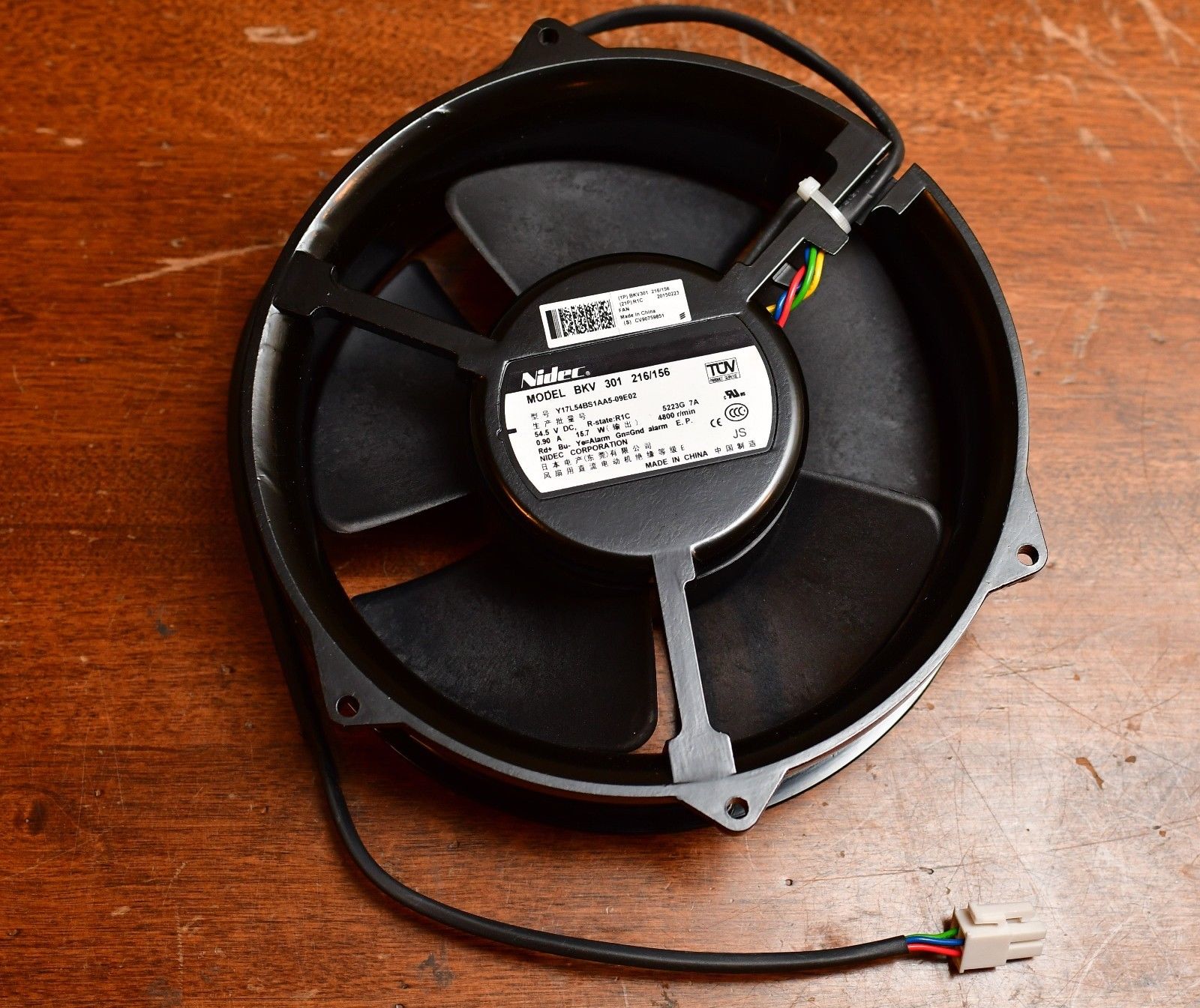 Nidec BKV 301 216/156 Y17L54BS1AA5-09E02 4800 RPM 54.5V DC fan