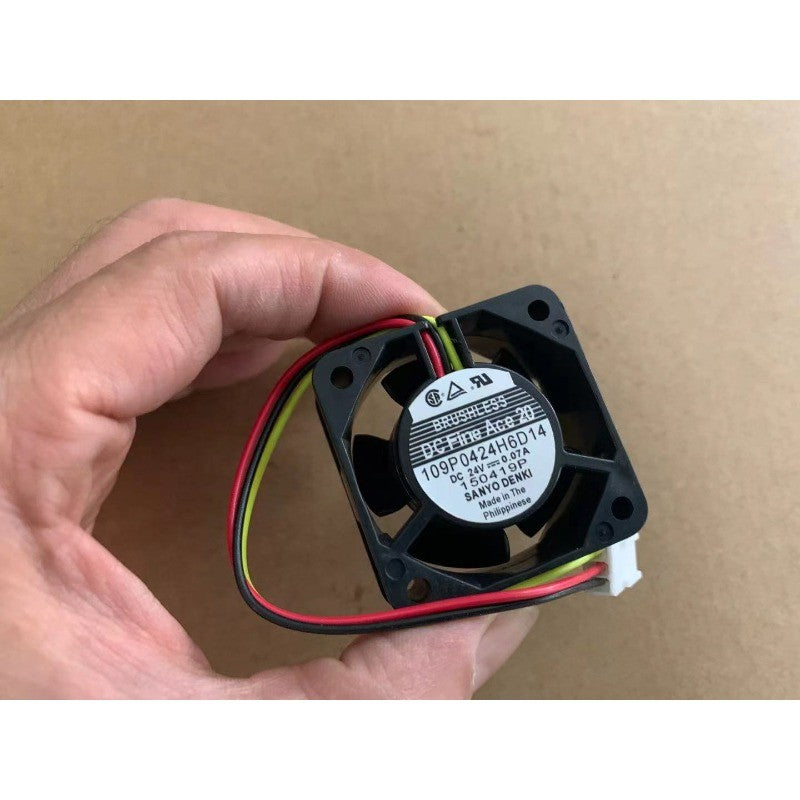 Sanyo A90L-0001-0385#A 109P0424H6D14 24V 0.07A 3-pin dual ball server system fan