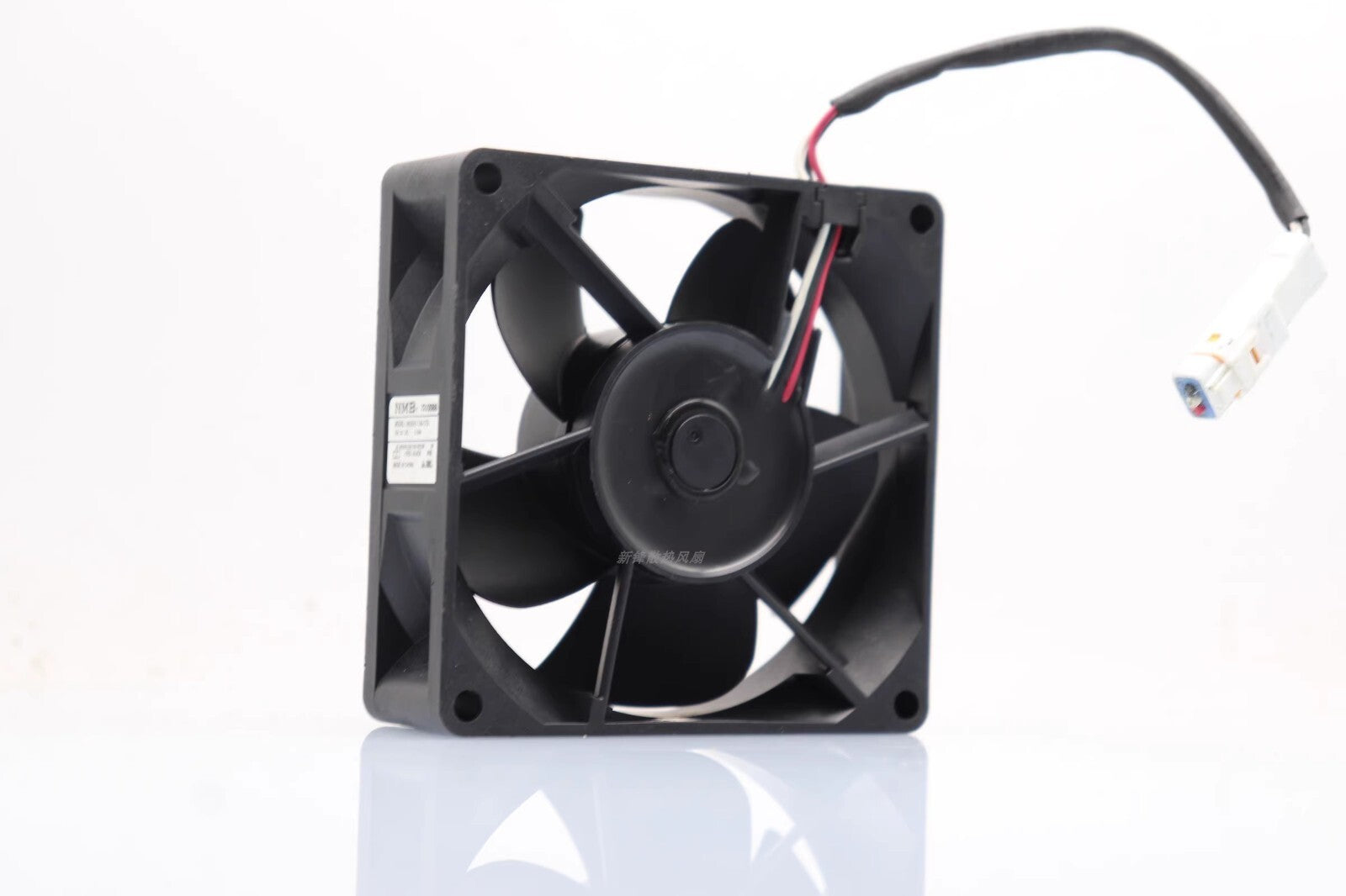 NMB 08025VE-12M-CTD DC12V 0.3A 8025 8cm 3-Wire Cooling Fan