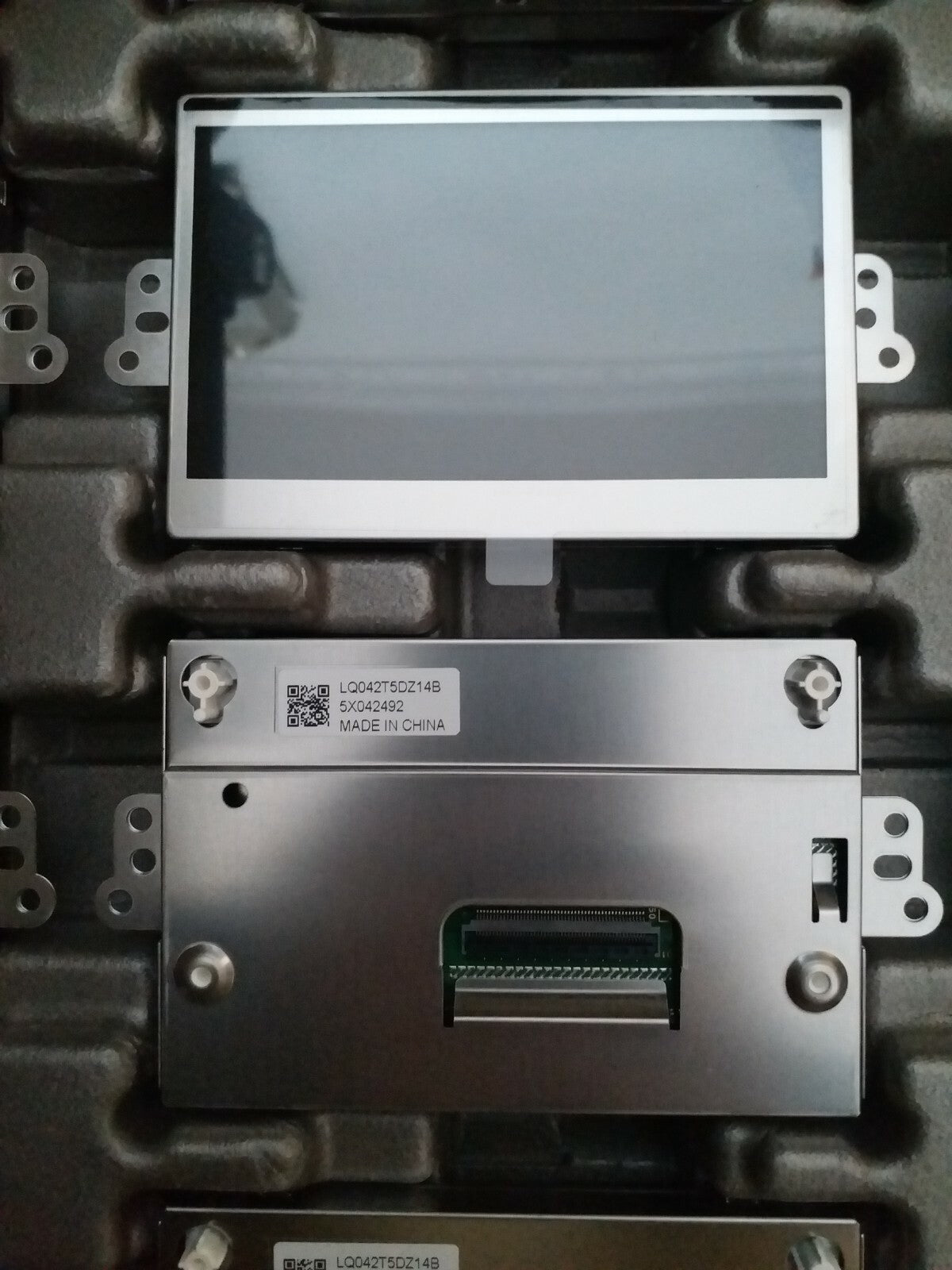 New LQ042T5DZ14B LQ042T5DZ14A LQ042T5DZ12A LQ042T5DZ02 LQ042T5DZ08 LCD Screen