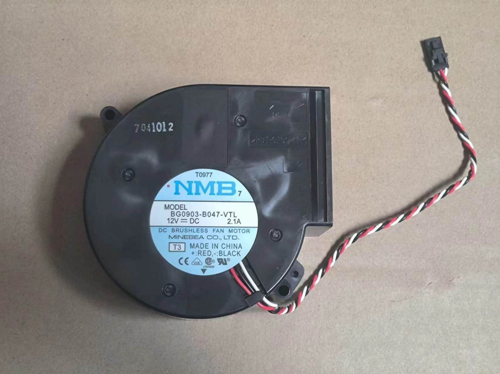NEW DELL server CPU turbo fan 12V 2.1A 9CM 3-pin blower fan BG0903-B047-VTL