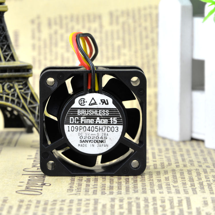 SANYO 109P0405H7D03 40*40*15mm DC 5V 0.28A 3 wire Chassis Cooling Fan