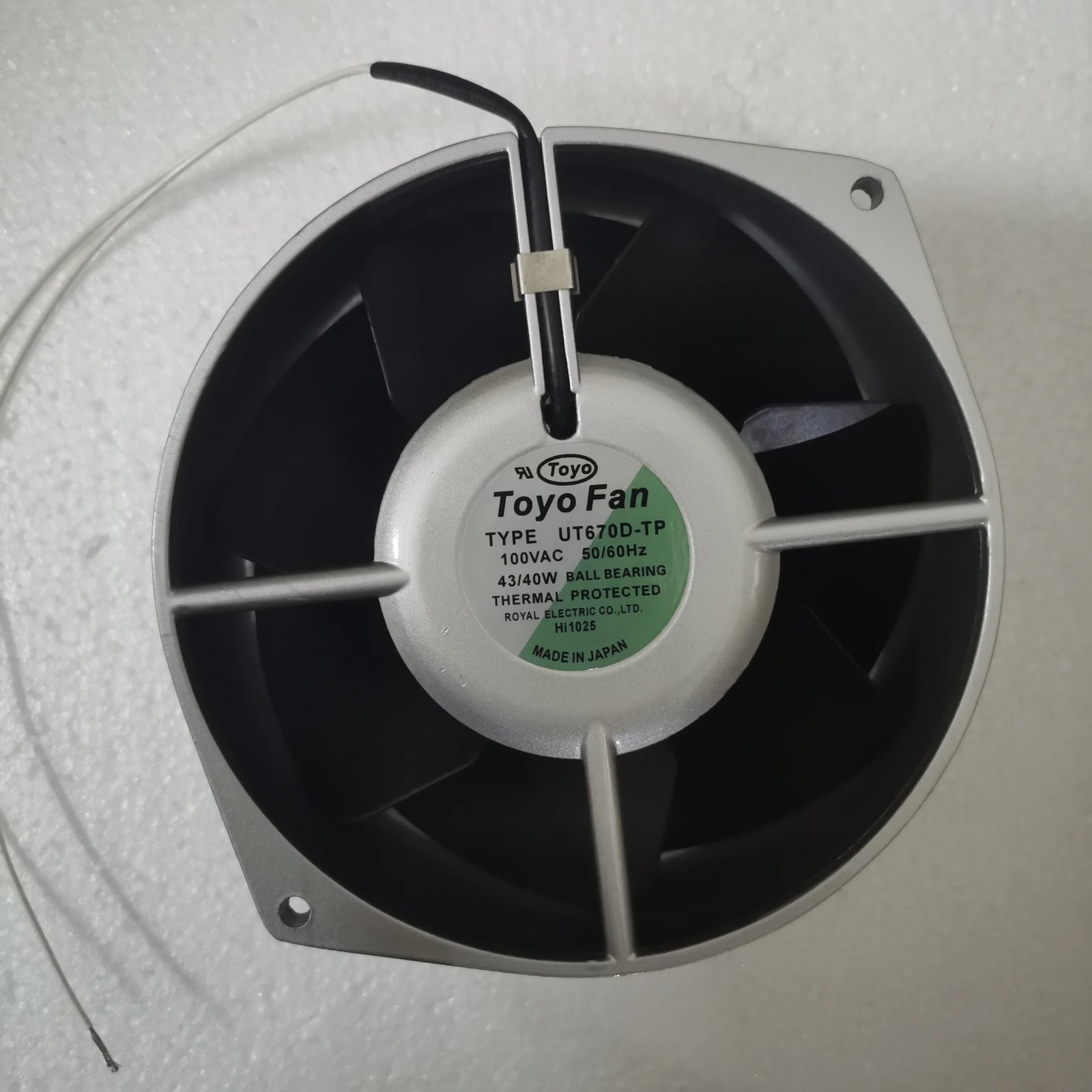 UT670D-TP Aluminum frame fan 100VAC 172*150*55MM 2wires