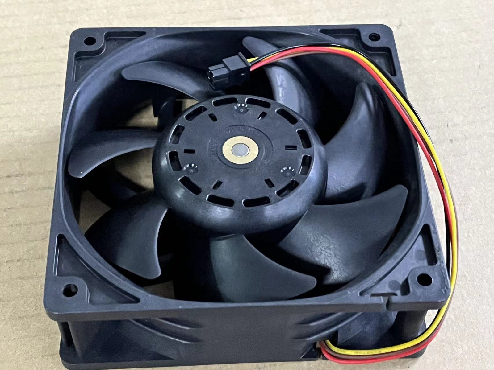 Sanyo 9GV1224P1H01 DC24V 0.8A 12038 12CM high air volume cooling fan