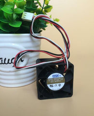 AVC DB0428B12U FAR DC 12V 0.66A 3-wire cooling fan