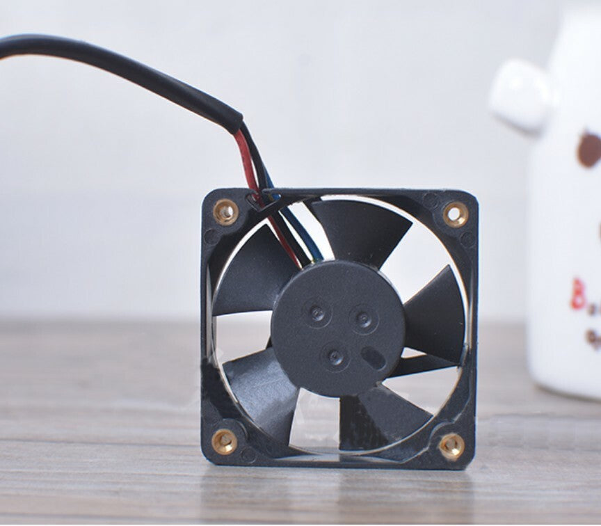 NEW AVC DA03510B05M DC 5V 0.08A 3-Pin 35x35x10mm Quiet Cooling Fan