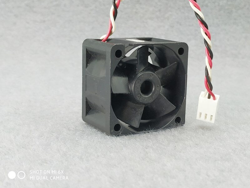 NMB 1611KL-04W-B59 Fan 12V 0.39A 3pin 40*40*28mm Case Cooling Fan