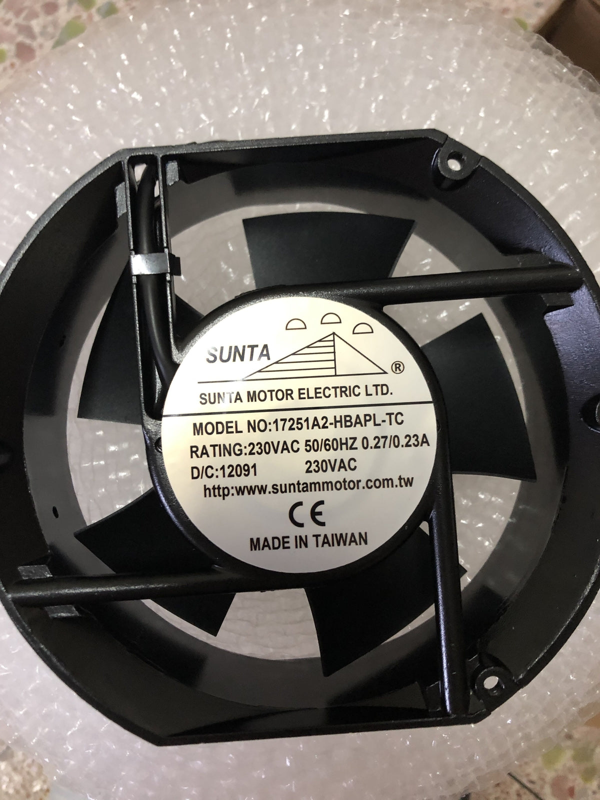 1PC 17251A2-HBAPL-TC Cooling Fan 230V 027023A New Expedited Shipping